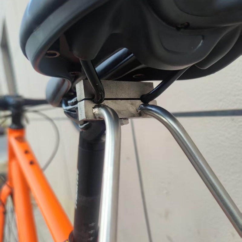 Roestvrijstalen fietsachterdra - Mountain Biking Bag recensie en prijs